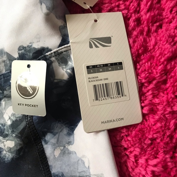 Marika workout capris - Picture 2 of 3